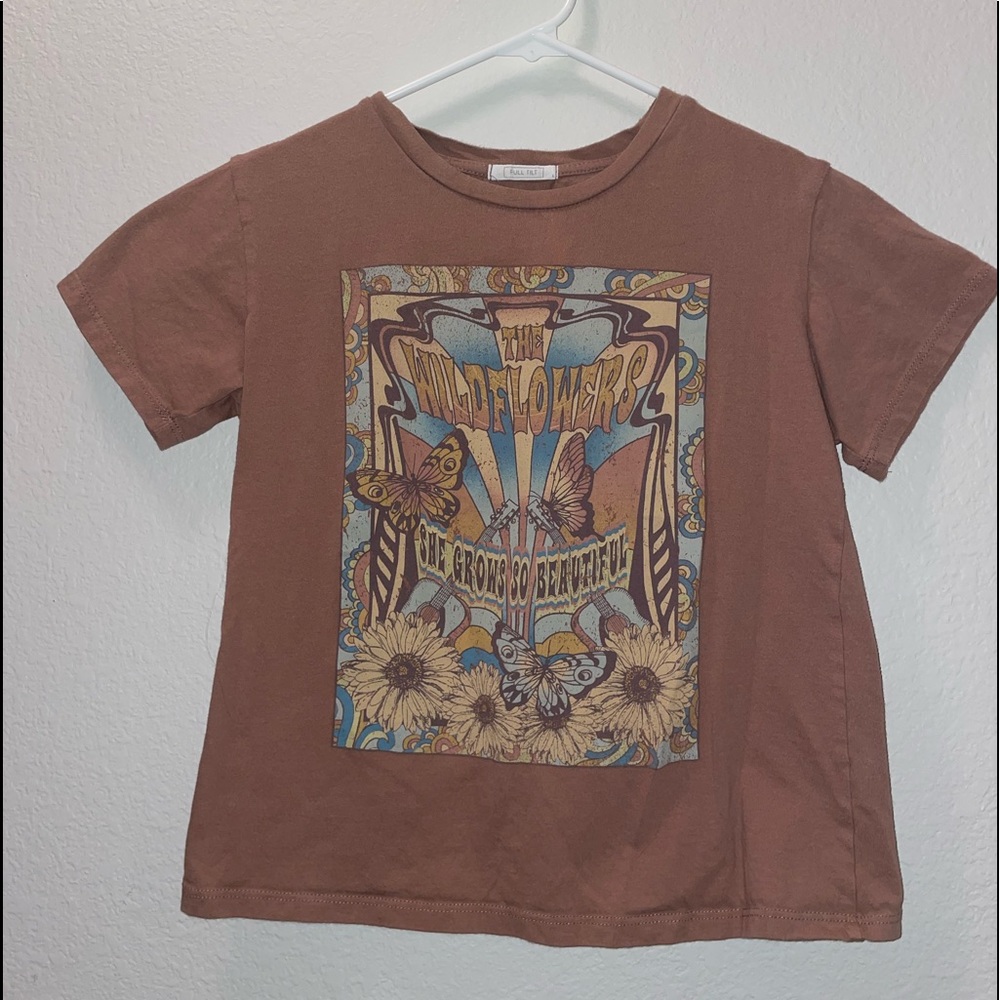 Tillys, Brown T-Shirt